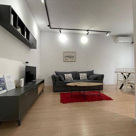 Downtown View Modern Apartment Tirana Exterior photo