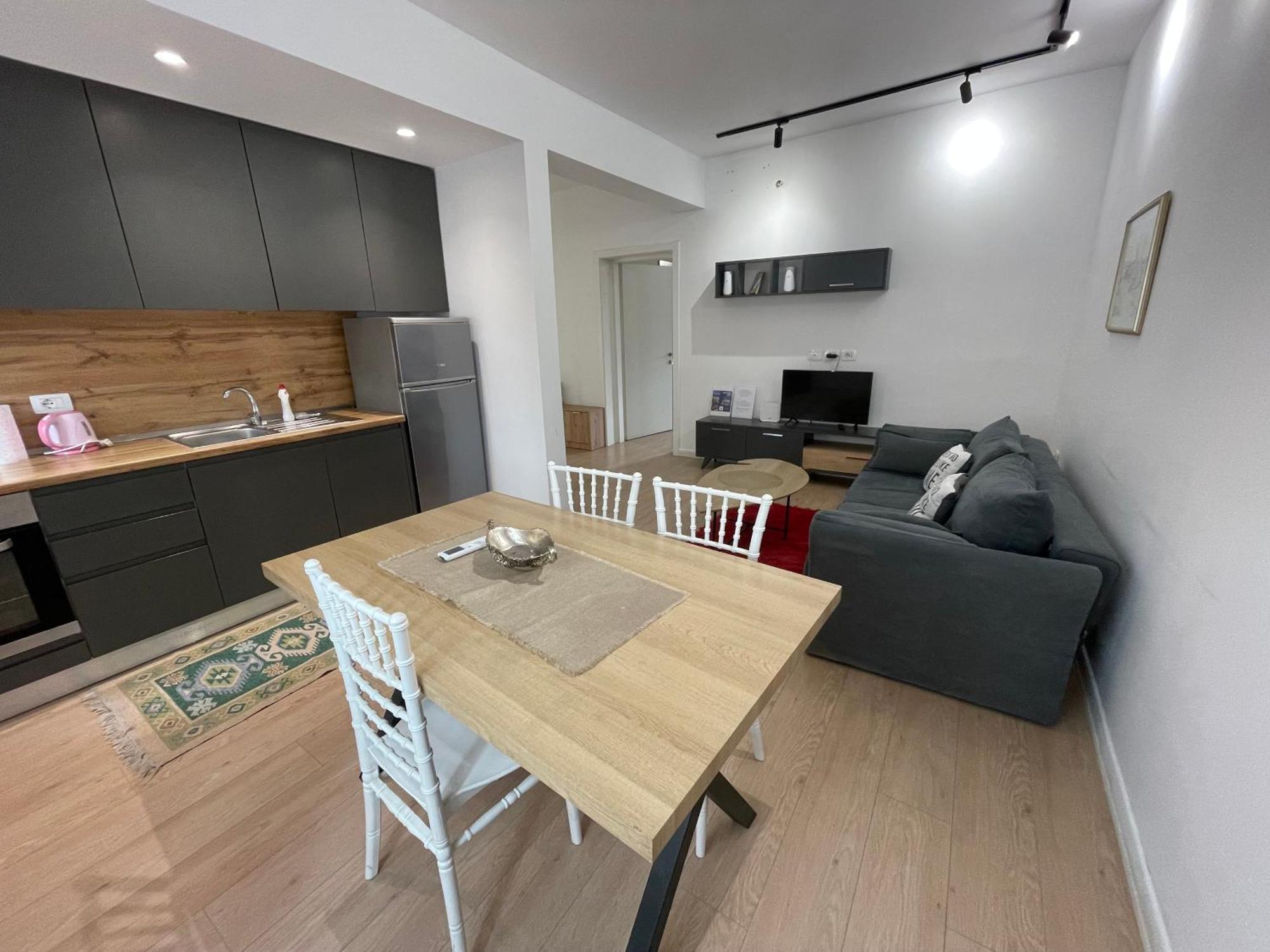 Downtown View Modern Apartment Tirana Exterior photo